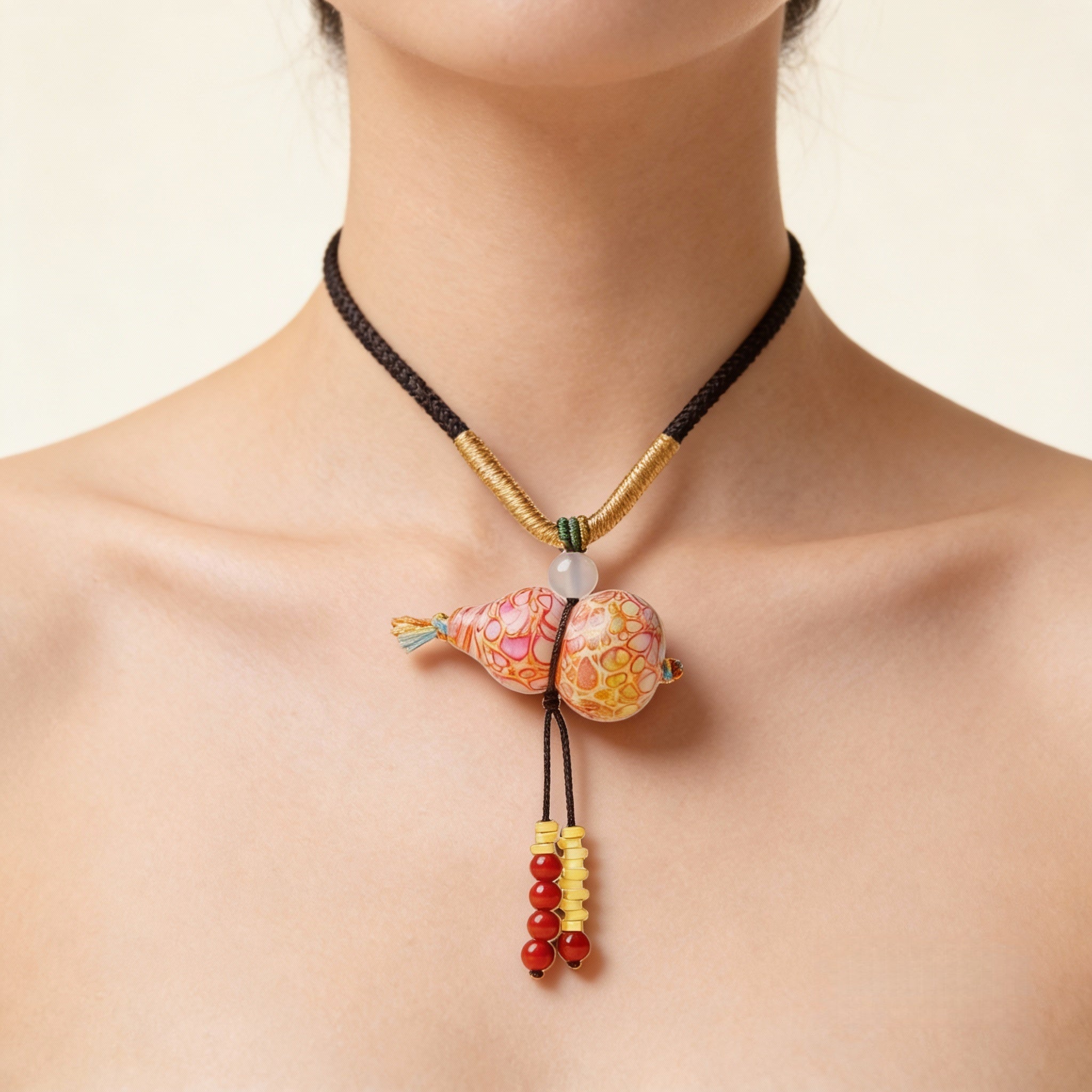 Poetic Attribute | Lacquerware Gourd Pendant Necklace